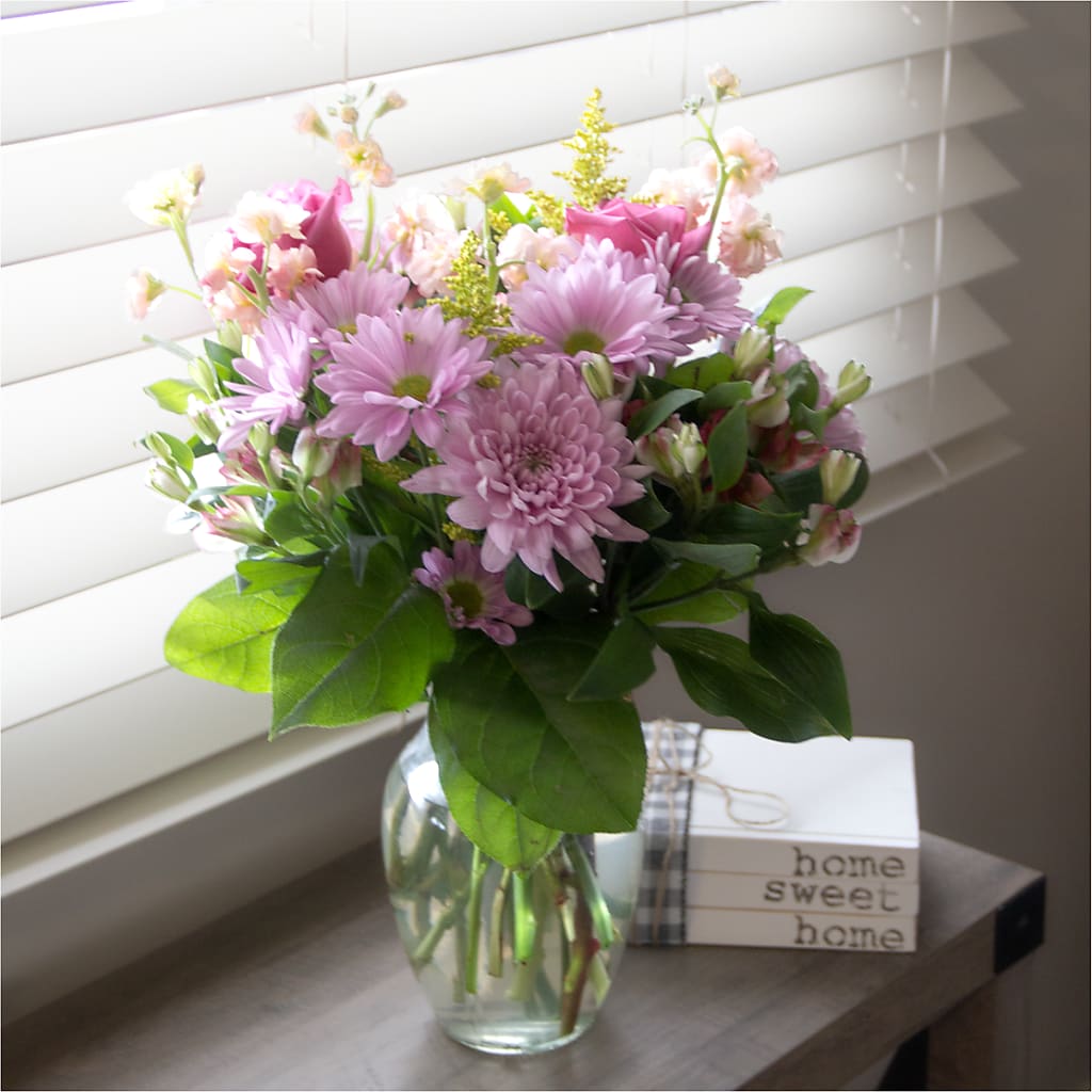 Pastel Tradition - A Florist Original – Gutierrez Flowers, Sylmar CA