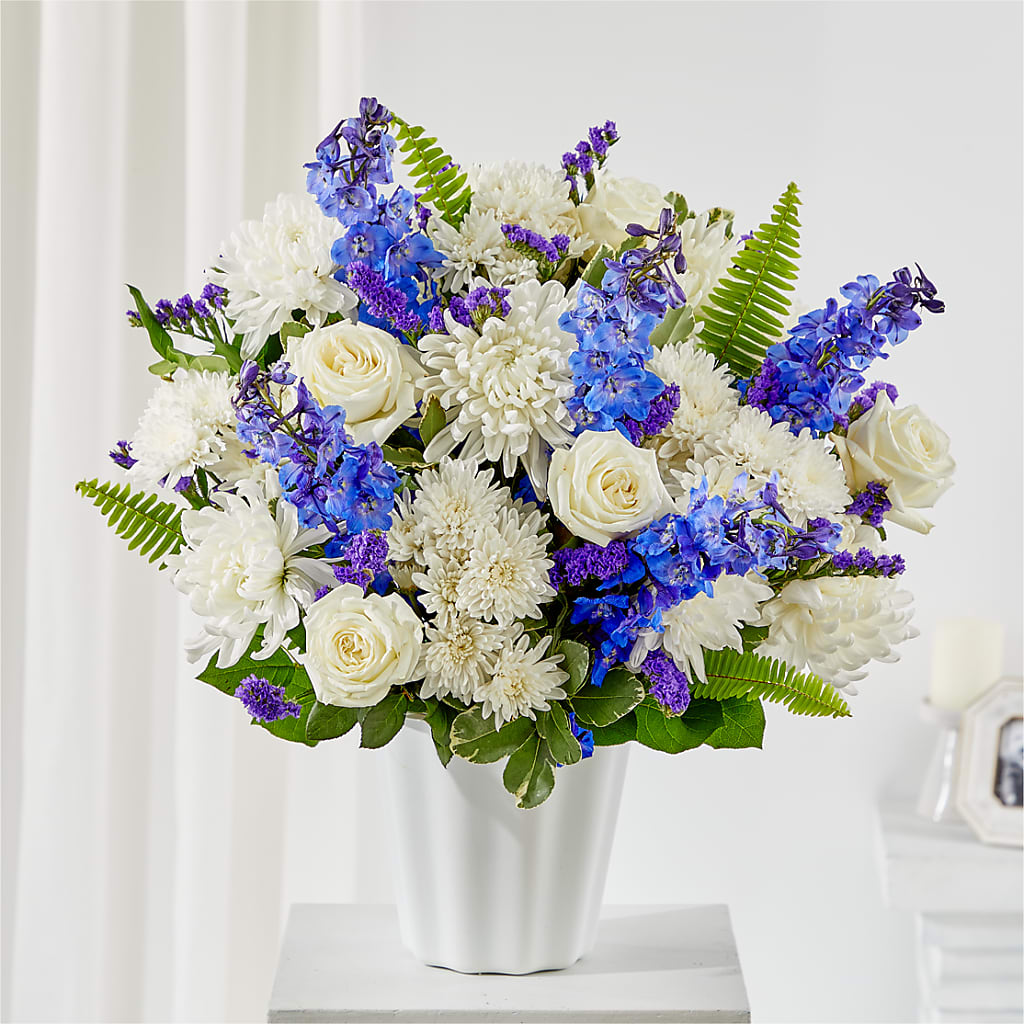 Hold Dear Tabletop Basket – Gutierrez Flowers, Sylmar CA