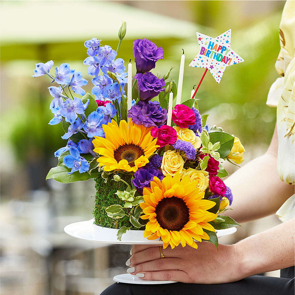 Star of the Day Floral Cake – Gutierrez Flowers, Sylmar CA
