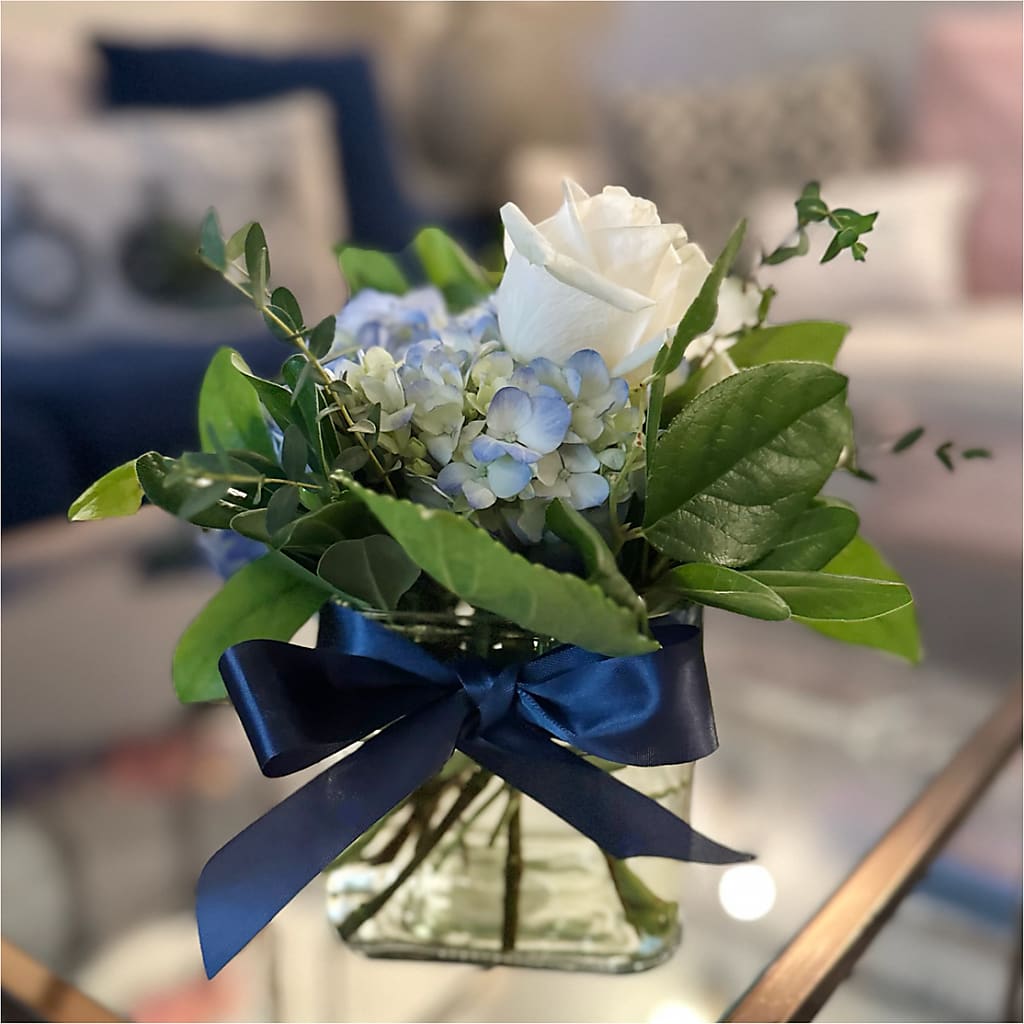 Sky Blue Delight Bouquet –  Gutierrez Flowers, Sylmar CA