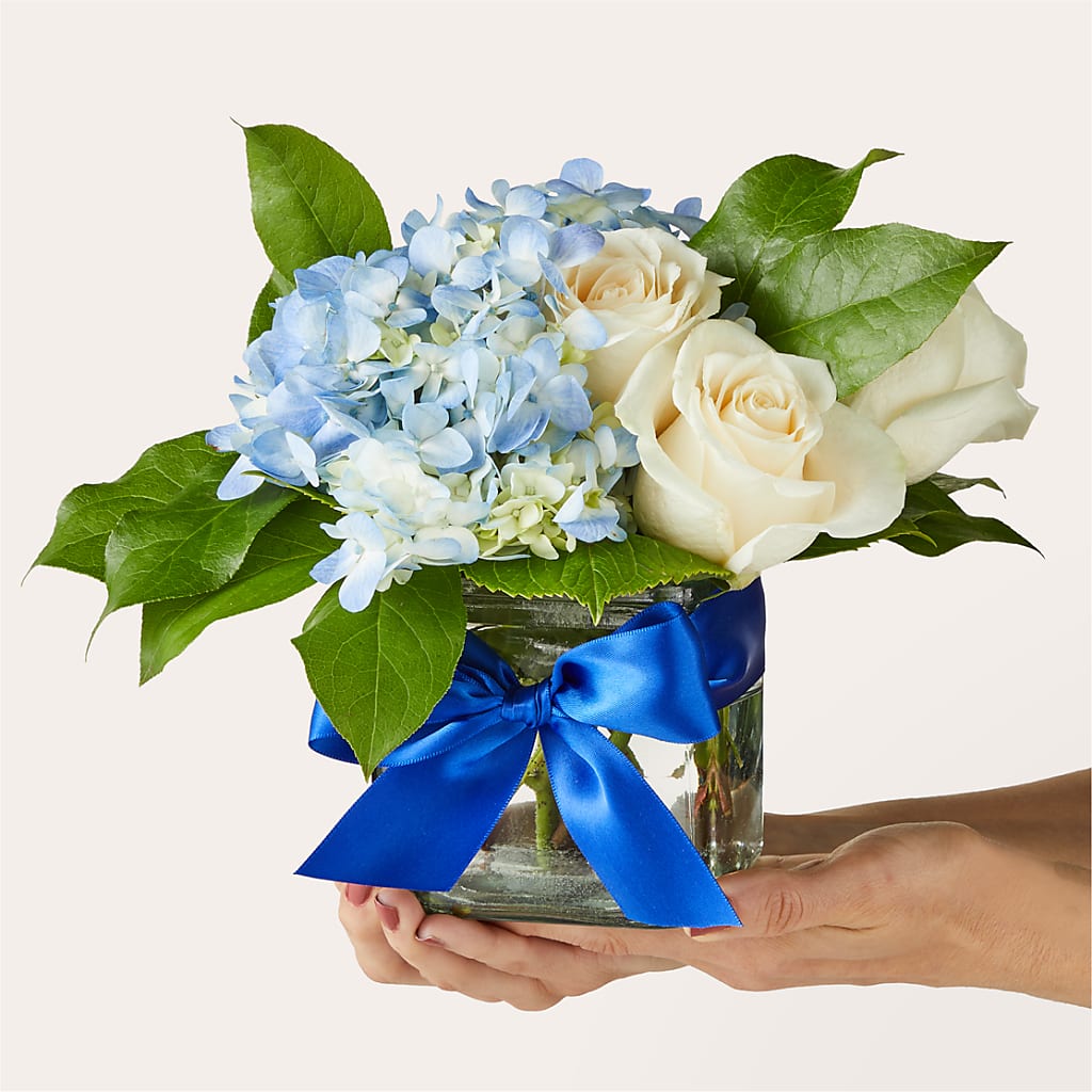 Sky Blue Delight Bouquet –  Gutierrez Flowers, Sylmar CA