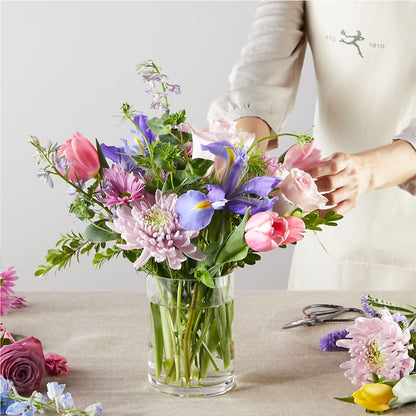 Pastel Tradition - A Florist Original –  Gutierrez Flowers, Sylmar CA