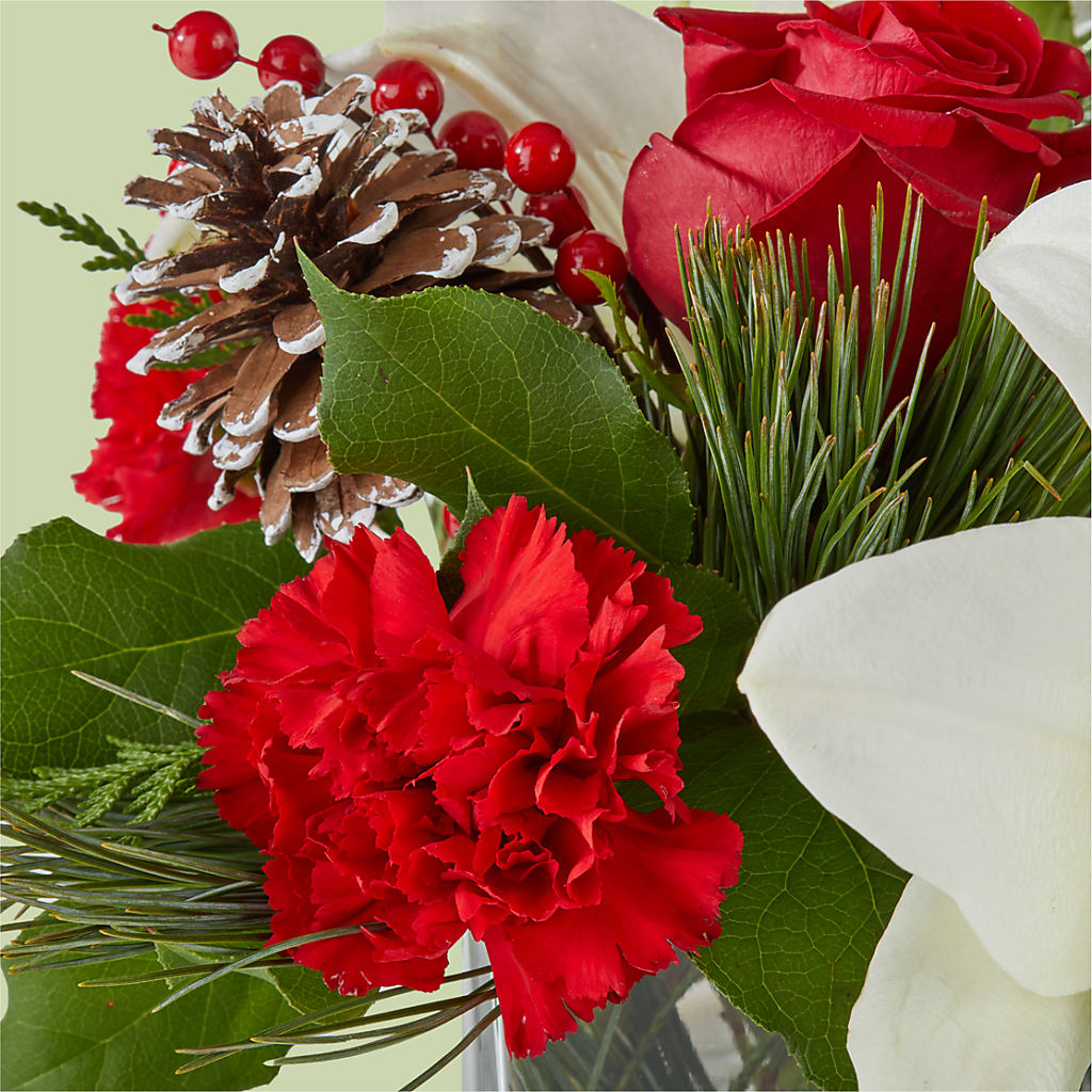 Glistening Icicles Bouquet –  Gutierrez Flowers, Sylmar CA