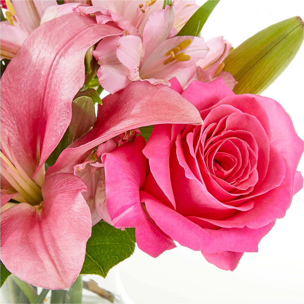 Lots of Love Bouquet –  Gutierrez Flowers, Sylmar CA