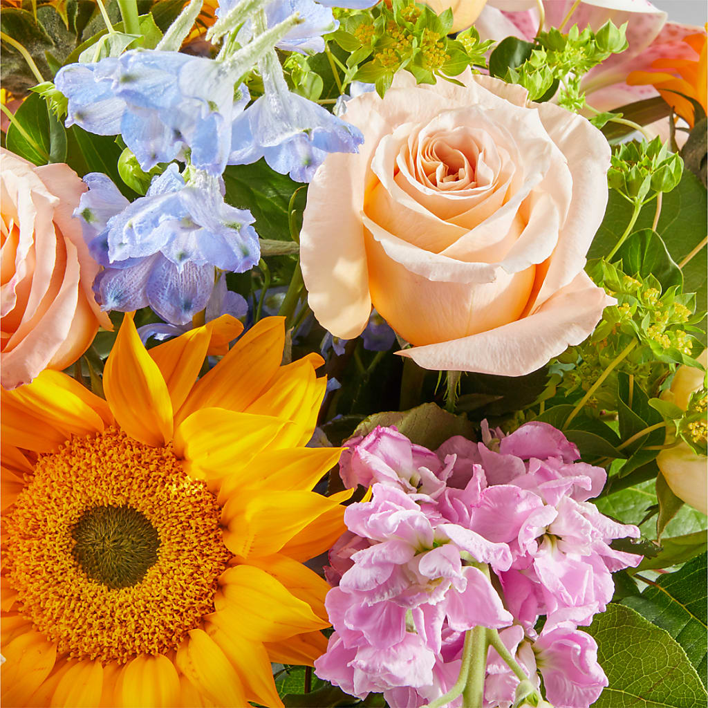 Dreamy Meadows Bouquet –  Gutierrez Flowers, Sylmar CA