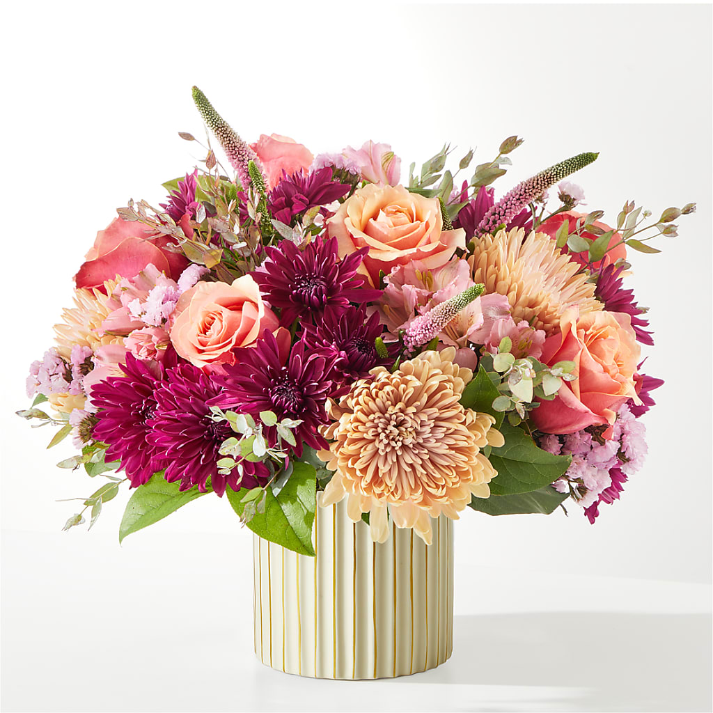 Berry Cobbler Bouquet with Ivory Vase –  Gutierrez Flowers, Sylmar CA