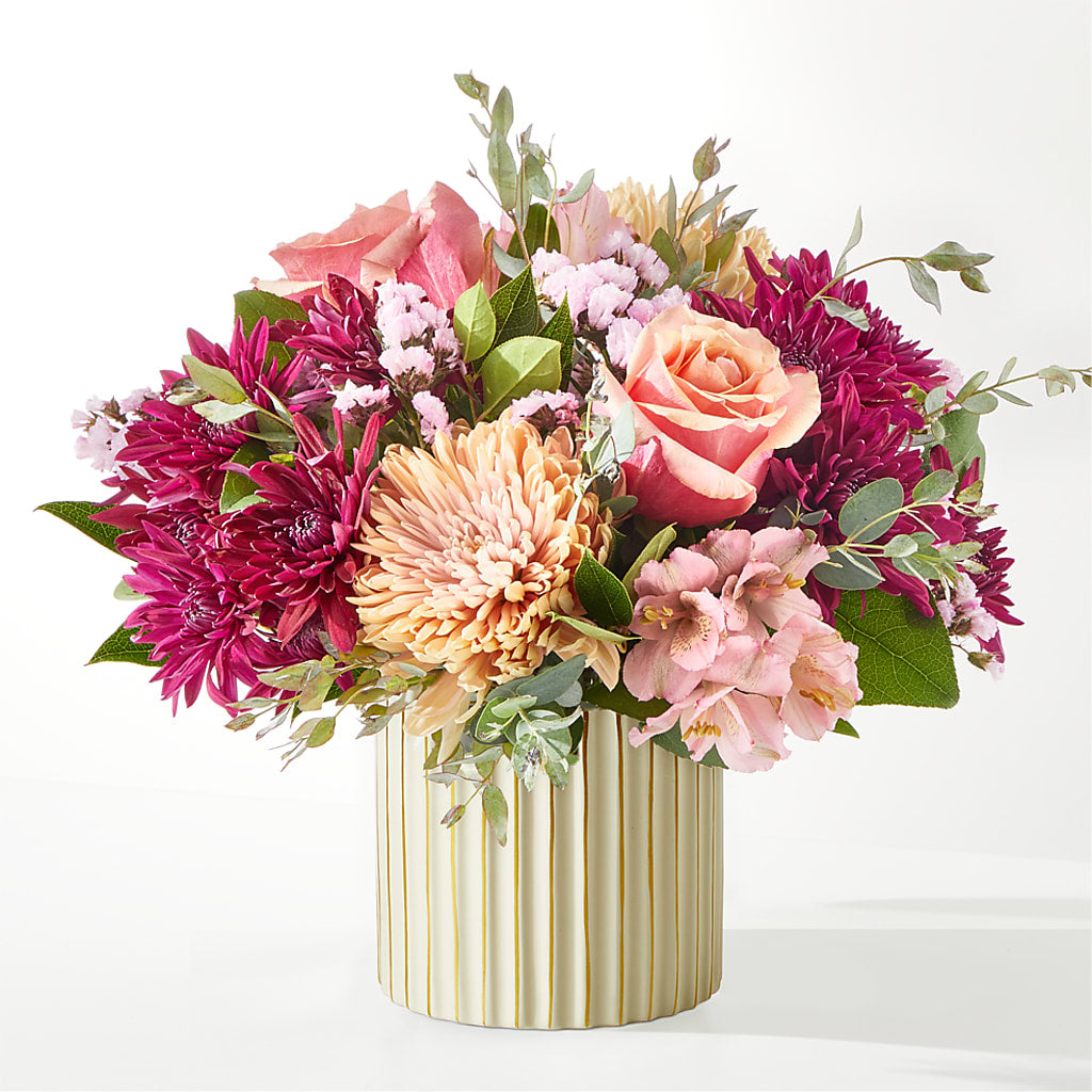 Berry Cobbler Bouquet with Ivory Vase –  Gutierrez Flowers, Sylmar CA